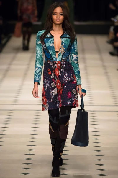 Look 7